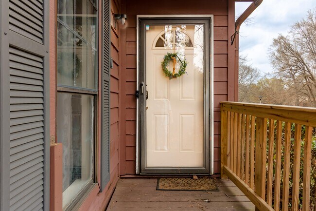 Building Photo - 4900 Hearthstone Dr