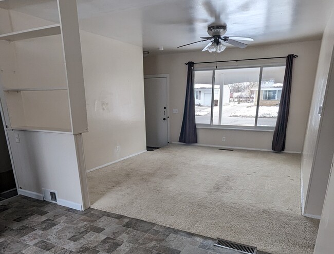 Foto del edificio - 3615 Sumpter St