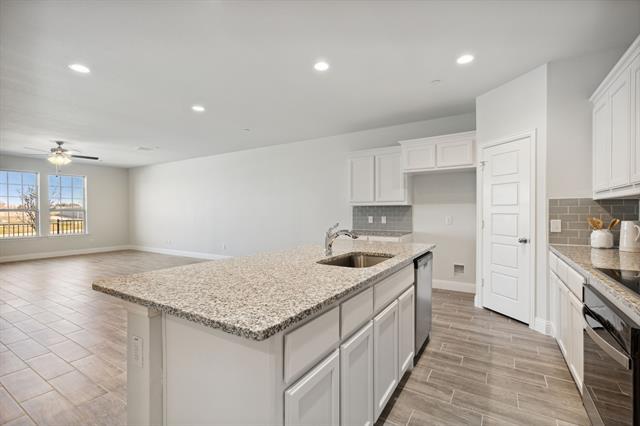 Foto del edificio - 6028 Bursey Rd