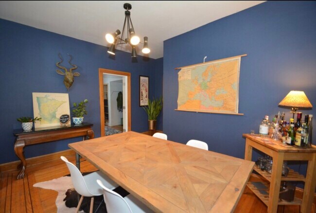 Foto del edificio - 3427 Pleasant Ave