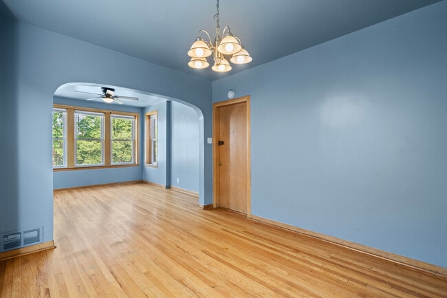 Foto del edificio - 4437 S Sawyer Ave