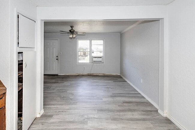 Building Photo - 606 N I St