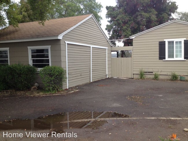 Building Photo - 3 br, 2 bath House - 1727 Skyline Drive