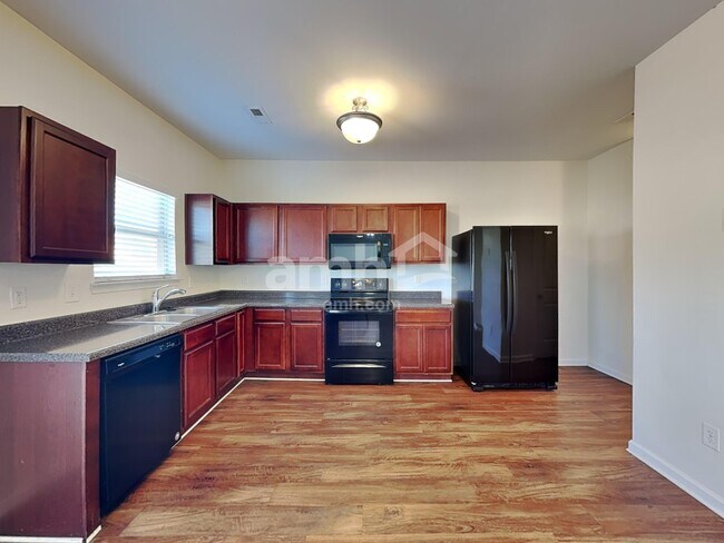 Building Photo - 147 Biscayne Terrace