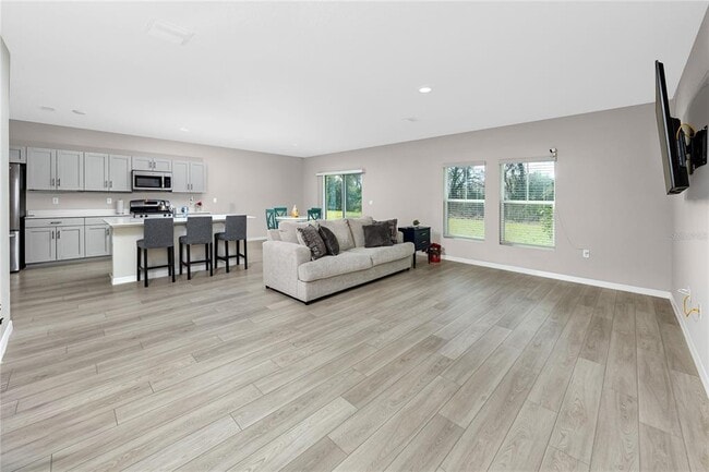 Building Photo - 5556 Summer Sunset Dr