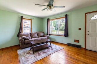 Building Photo - 1317 E Boston Ave