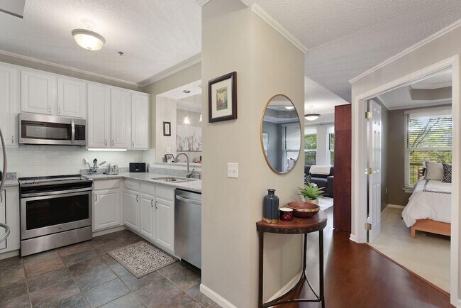 Foto del edificio - 645 N 1st St