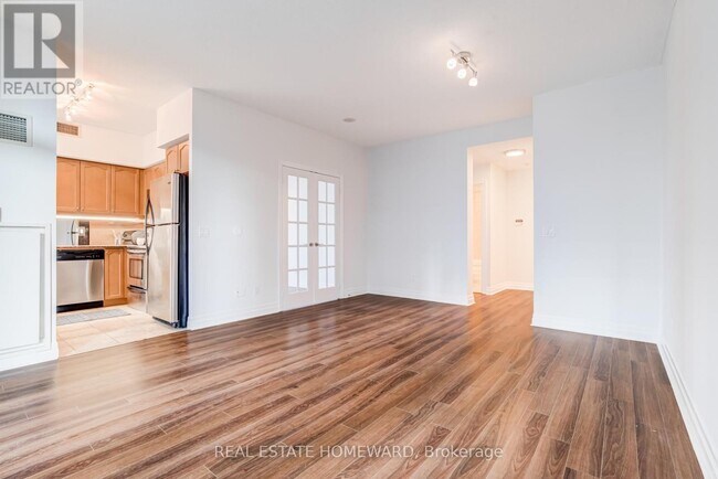 Photo du bâtiment - 58 Marine Parade Dr