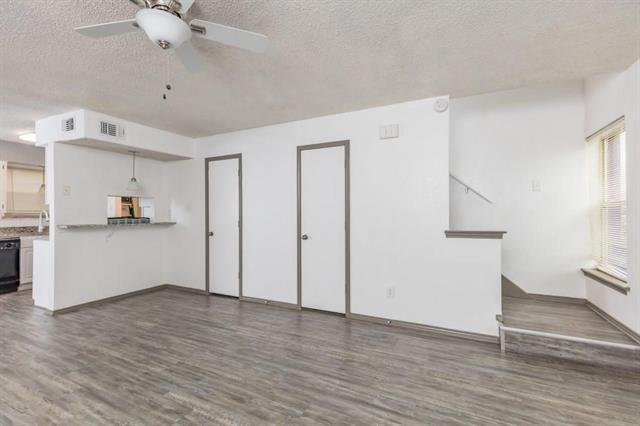 Building Photo - 213 Cambridge Dr