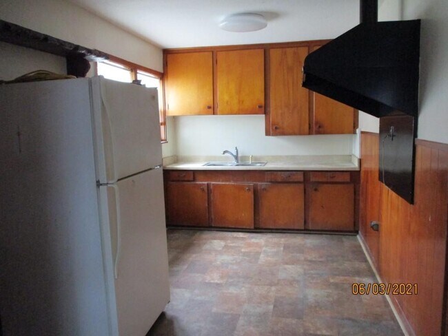 Foto del edificio - 502 W 8th St