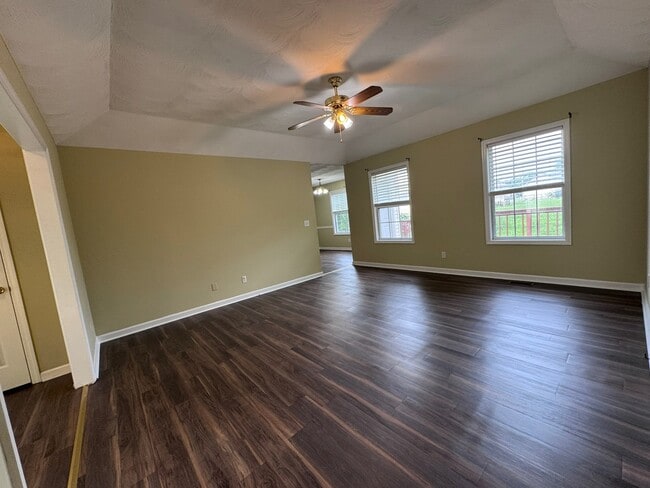 Building Photo - 204 Boone Dr