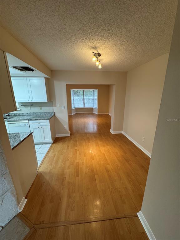 Foto del edificio - 1904 Peppertree Dr