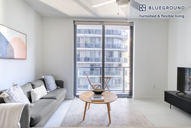 Foto del edificio - 86 SW 8th St