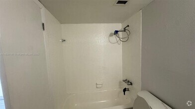 Building Photo - 484 NW 165th St