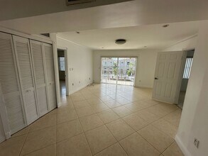 Building Photo - 3948 NE 169th St