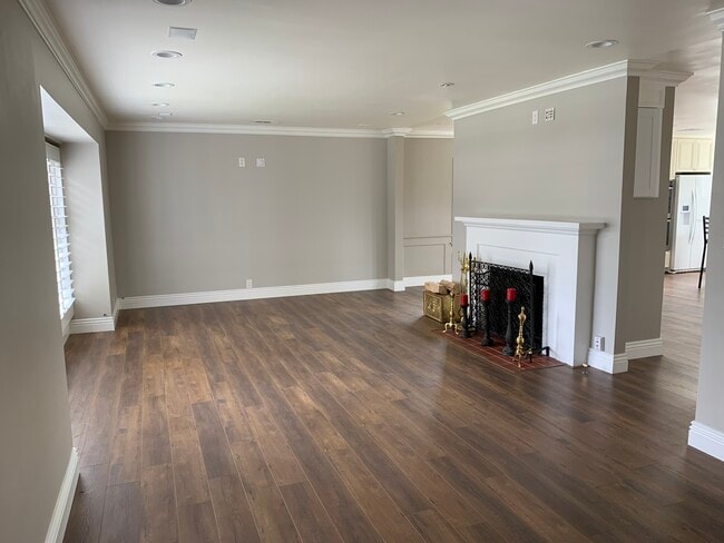 Living Room - 3250 Lowry Rd
