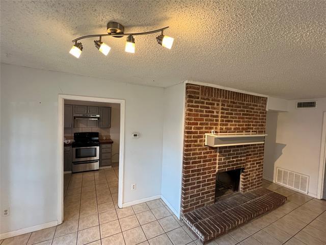 Building Photo - 5405 Duchess Ct