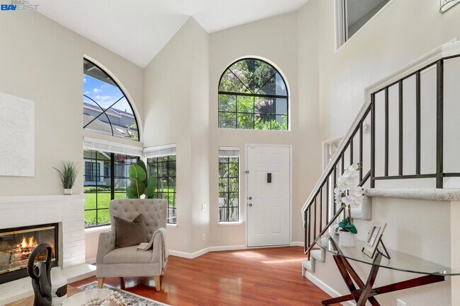 Building Photo - 2644 Yerba Vista Ct