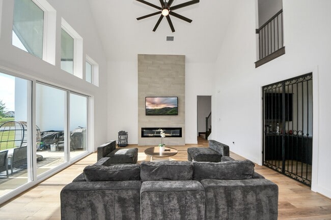 Foto del edificio - 4914 Olive Province Ln