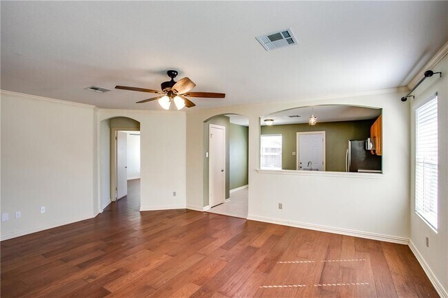 Building Photo - 122 Quail Hollow Dr