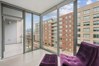 Building Photo - 9 Ave at Port Imperial