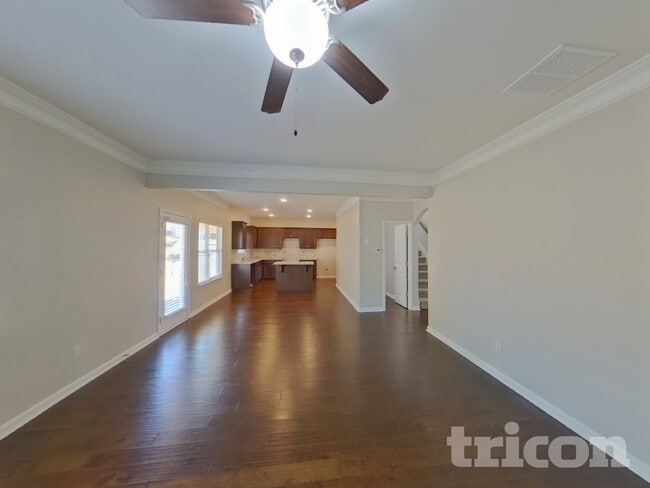 Building Photo - 671 Massey St