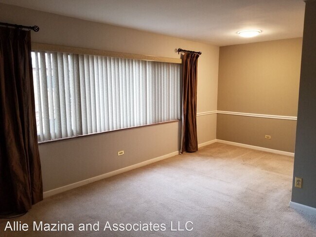 Building Photo - 2 br, 1 bath House - 32900 Aurora Rd. Unit...