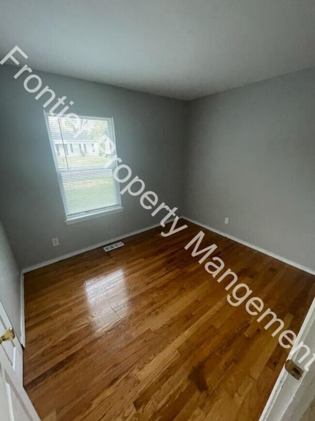 Foto del edificio - 3Bed 1 Bath Home in Spanish Lake, MO - Per...