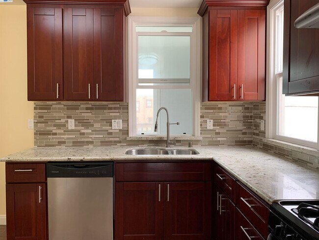 Foto del edificio - 1015 Capitol Ave