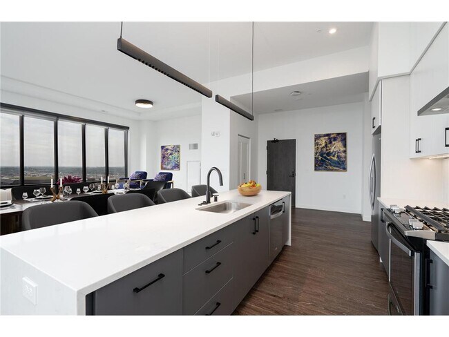 Foto del edificio - 270 Hennepin Ave