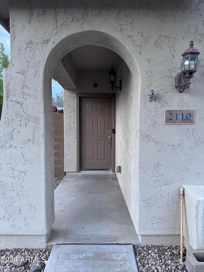 Foto del edificio - 2110 W Kathleen Rd