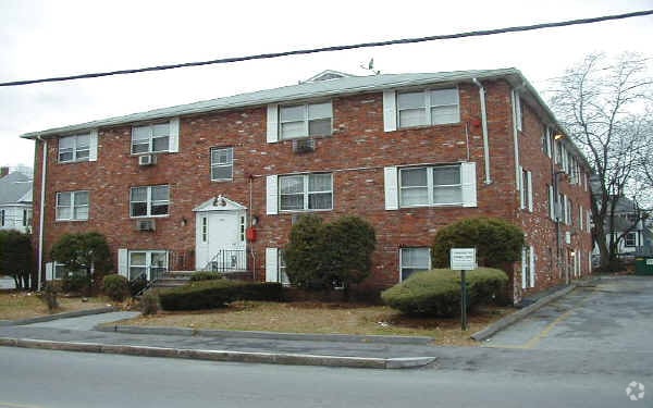 Primary Photo - 393 Wilder St