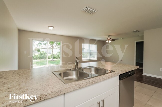 Foto del edificio - 1828 NW 13th Terrace