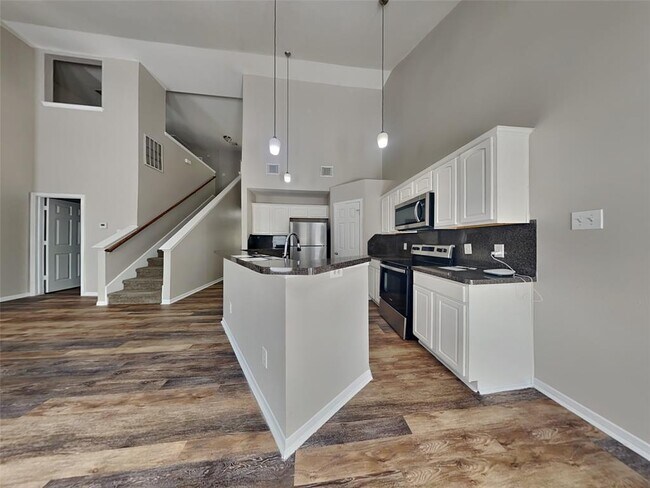 Foto del edificio - 4911 Bryant Ridge Rd