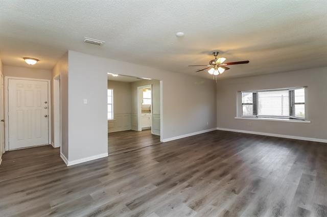 Building Photo - 413 Stoney Creek Dr