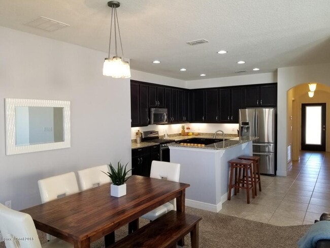 Building Photo - 3167 Constellation Dr