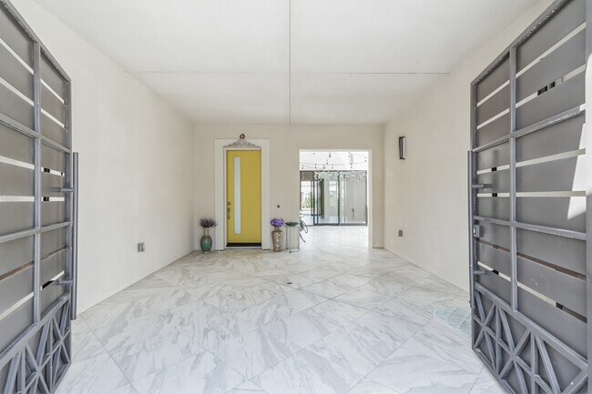 Foto del edificio - 5315 Morning Sage Way