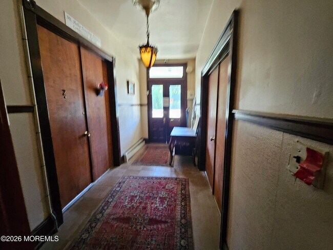 Building Photo - 11 Washington St