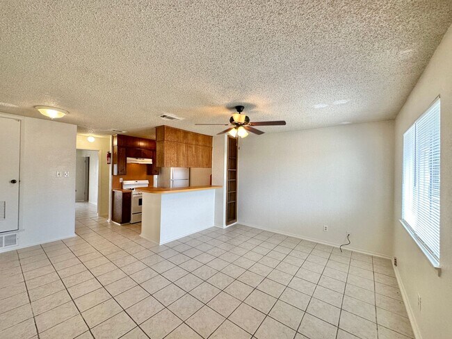 Foto del edificio - 2216 Silverway