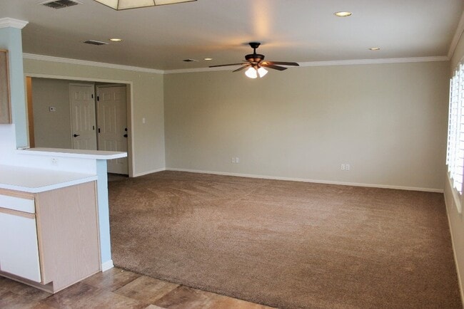 Building Photo - 347 Stone Hill Dr