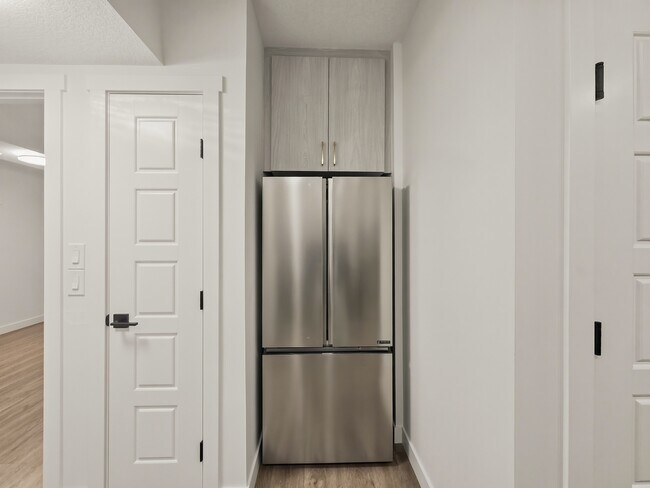 Photo du bâtiment - 130 Amblehurst Way NW