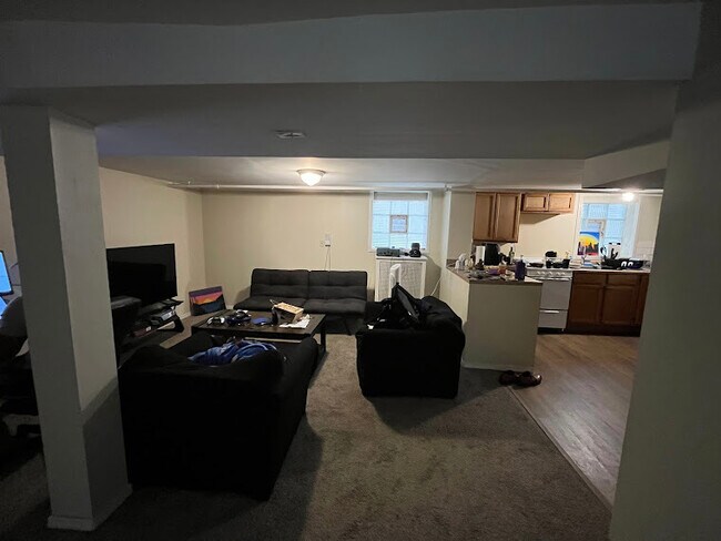 Foto del edificio - 5126 W Cullom Ave