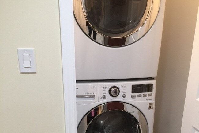 LAUNDRY - 259 Grace Ave