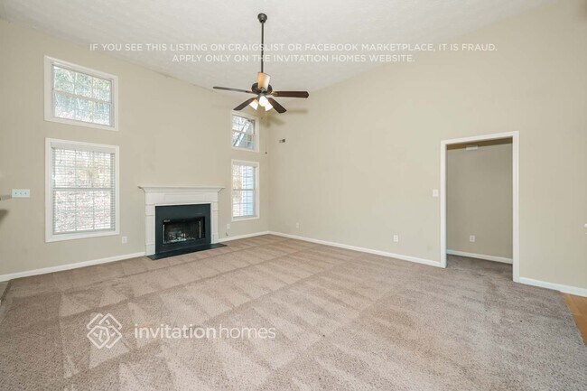 Foto del edificio - 219 Lakeview Pl