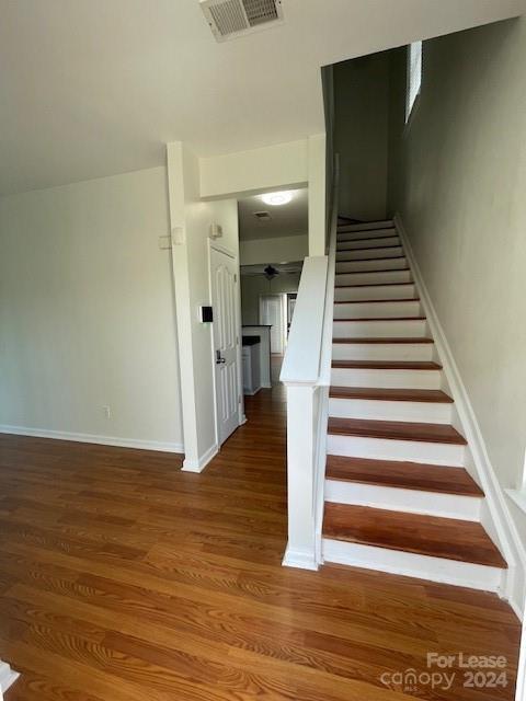Foto del edificio - 402 E 16th St