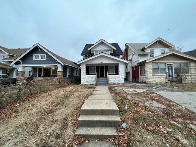 Building Photo - 17000 Melgrave Ave