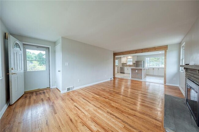 Foto del edificio - 719 Cumberland Rd