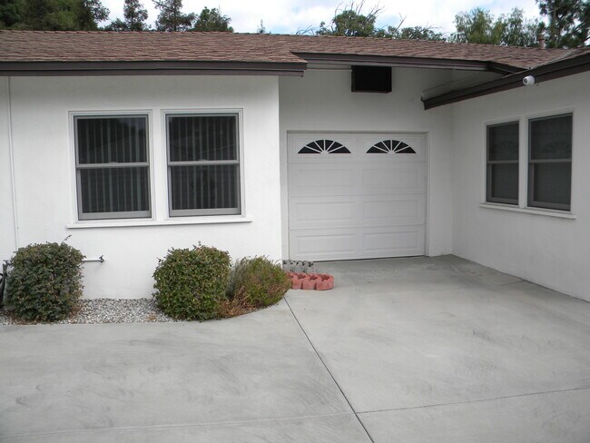 Cochera - 638 Montana St