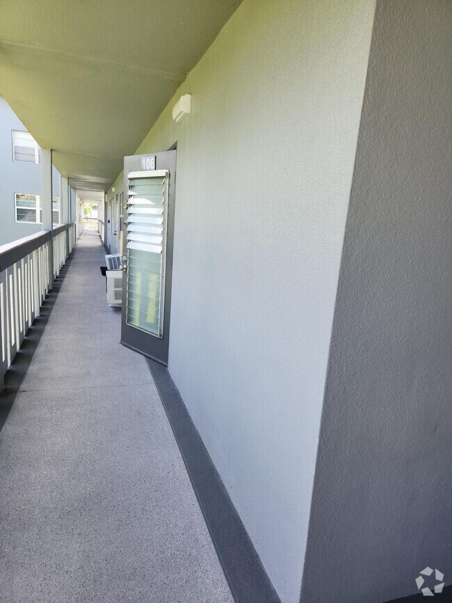 Greenleaf at Whisper Walk Apartments for Rent with a Balcony Boca