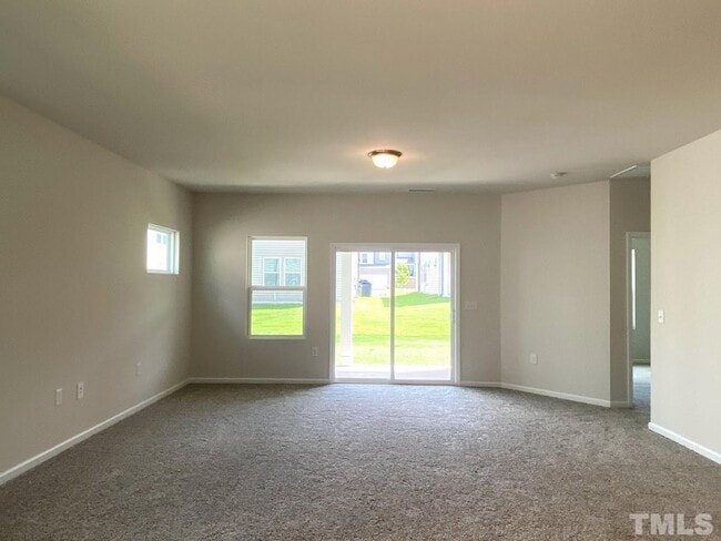 Building Photo - 4 Bedroom Sinele Family Detached Home for ...